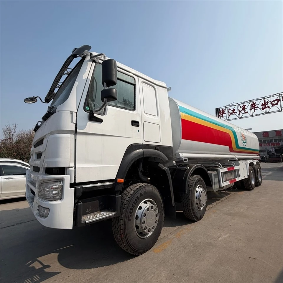 Rear Double-axle Tanker Truck factory