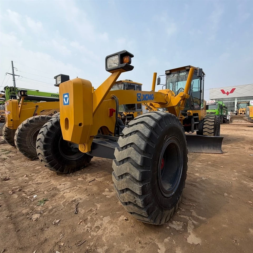Six-wheel Grader suppliers